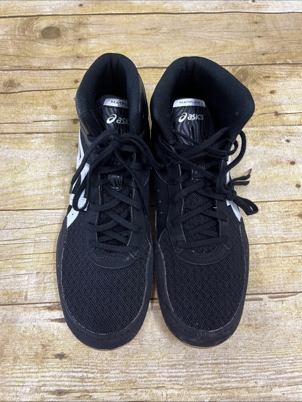Asics Men’s "Matflex"  Black wrestling shoes. Size 8.5